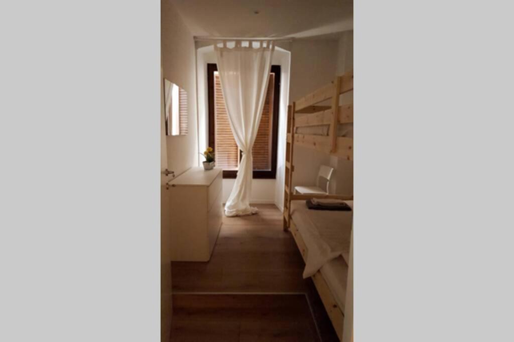 Appartamento Sunrise - Centro Storico N2 Riva del Garda Exterior foto
